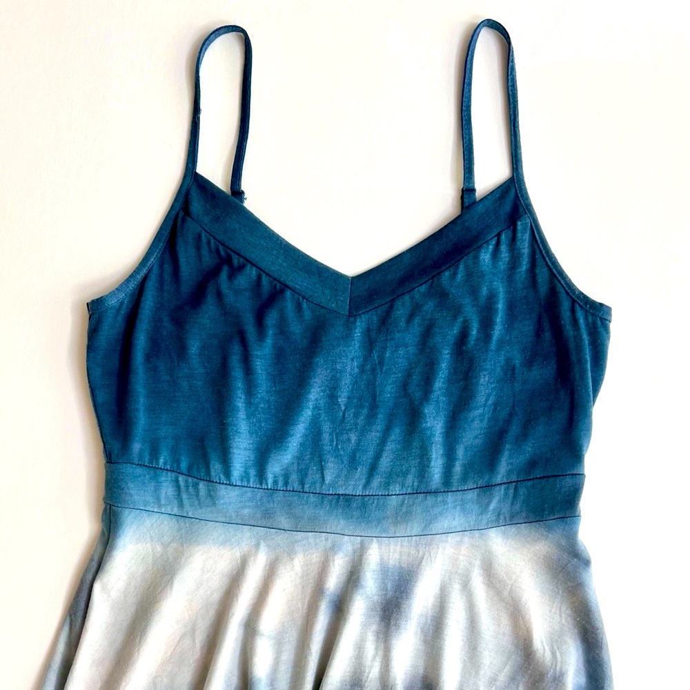 Sundress Hem & Thread - Picture 2 of 11